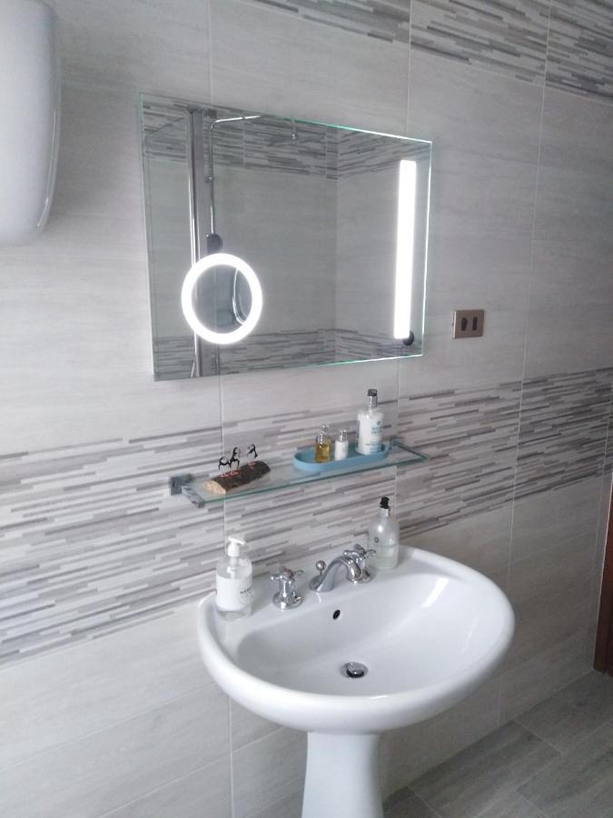 Casa Umbria Apartment กุบบีโอ ภายนอก รูปภาพ