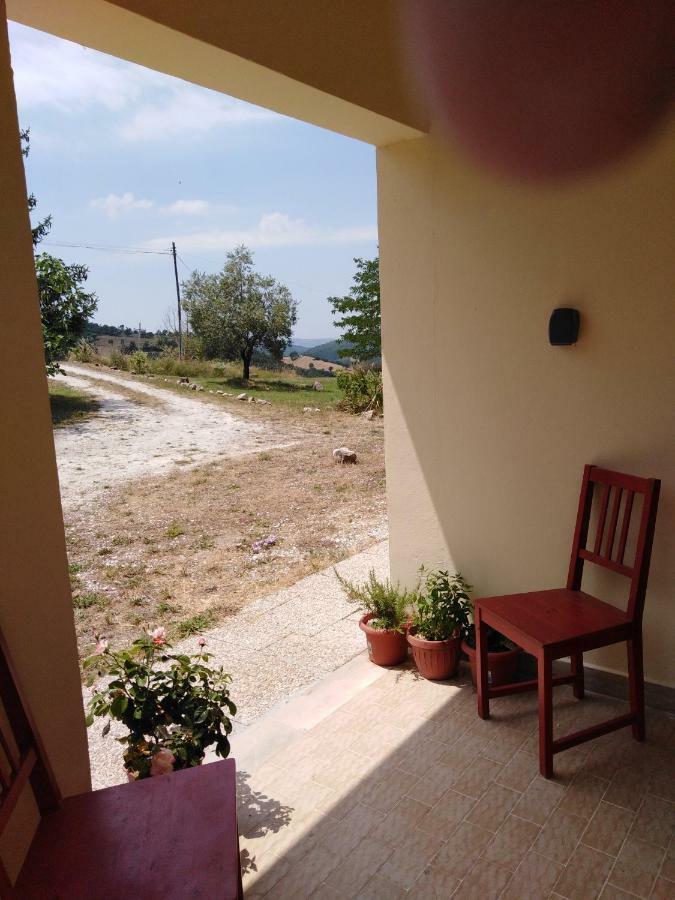 Casa Umbria Apartment กุบบีโอ ภายนอก รูปภาพ